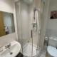 Two Bed Two Bath Apartments at Pavilions by Accommodation Windsor Ltd, Windsor - Foto 8