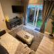 Secluded cosy extension with free parking, sleeps 4, Blackwater