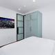 Spacious 4BR Townhouse with Free Parking and Rooftop, Los Angeles - Foto 6