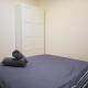Family Friendly 4BR 2BA in Prime NYC Location, New York - Photo 3