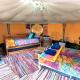 Cosy Glamping Yurt with log burner on our smallholding, ideal family getaway or romantic retreat Narberth - Foto 2