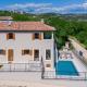 Villa Skarline, Donje Baredine