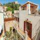 Stylish Townhouse with Rooftop