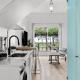 Lakefront Suite Studio Killarney Vale, Killarney Vale (photo 5)