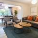 3-Bedroom Serviced House, Free Parking for 2 Cars, Free WiFi By Redwood Stays, Camberley (fotografie 4)