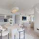 Luxurious Apartment with Marina Views, Dubai - Photo 5