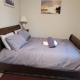 En-suite room with Juliet balcony in a house, Basingstoke (foto 4)