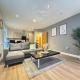 Modern TWO Bedroom Apartment Birmingham City Centre - 2 BATHROOMS - SLEEPS 6 GUESTS - FREE Underground Parking - FAST Speed Internet