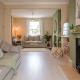 Stunning Townhouse with Large Garden - Sleeps 8!, Челтнем