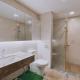 Deluxe Family Suites w KLCC View, Kuala Lumpur - Photo 10