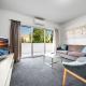 Spacious 2-Bed Conveniently by Lake Tuggeranong, Tuggeranong - Fotografie 6