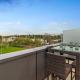 Modern 2BR Penthouse for Families by Zodiak Stays, Окленд - Фото 5