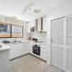 Low Maintenance Living in Perfect BoxHill Location, Box Hill (foto 6)