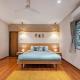 StayVista at Countryside Meadows with Pool, AC, Pune - Foto 6