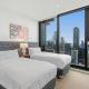 Pristine 2-Bed Central Apartment with City Views, Melbourne - Fotografie 3