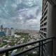 Studio in Makati - Fast WiFi, Big Balcony, Pool and Gym Access, Manila - Foto 3