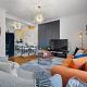 Large Luxury Home with Game room & Backyard near NYC with parking, Джерси-Сити