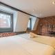 Two bedroom apartment in the heart of Old Lille - Photo 4