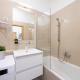 Charming City Center Suite w' 2 BEDRMS in The Gozsdu Garden, Budapest - Foto 8