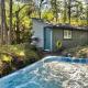 Cozy Cabana with Large Private Outdoor Hot Tub