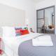 Elegant 2 Beds, 2 Baths Flat with Private Terrace, High-End Finishes and Chic Furnishings, Londýn - Fotografie 3