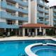 Apartamento 23A para 6 pessoas com Piscina e Churrasqueira no Cond Torremolinos Beach a 80m para Pé na areia na Praia da Enseada Ubatuba, Ubatuba - Foto 4
