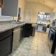 HotTub-King Bed -Fire pit-BBQ-Pristine Kitchen, Odessa (foto 3)