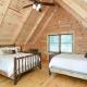 Stone Lake Lodge - Lakeside Cabin - Stocked Pond, Coshocton (foto 8)