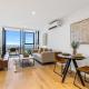 Modern 1-Bed in Hip Southbank with Pool & Gym, Melbourne - Fotografie 8