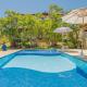 BJ10 Casa espetacular com 4/4 a 150m da praia - Barra de Jacuípe, カマサリ - 写真 1