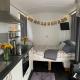 Tides Reach, Deluxe Shepherds hut 1, 100m from the Beach, Saint Merryn - Fotografie 2