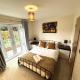 Spacious 2-Bedroom Apartment with Parking in Windsor 4LA, Windsor - Foto 2