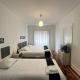 Habitacion Grande vista lisboa centro 3 personas, Lisbon - Photo 1