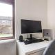Modern Room with Bathroom & garden in a Shared House - No Kitchen, Londýn - Fotografie 3