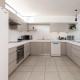 Private Room in Shared Metropole Setting, Кейптаун - Фото 3
