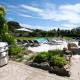 provencal house with heated pool, view of the luberon in robion - accommodates 12 people. Robion en Luberon - Foto 6