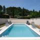 very pleasant villa with private swimming pool, in a residential area near the center of saint-rémy-de-provence - 8 people - Foto 2