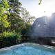 Dimmingsdale, woodland lodge with hot tub for 8 Oakamoor - Foto 1