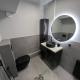 Appartement avec jacuzzi proche du centre Strasbourg - Photo 4