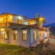 Alaya Stays 3BHK Rose Haven near Kainchi Dham, Bhowāli - Photo 1