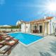 Villa with pool near beautiful sandy beach - by TRAVELER tourist agency Krk - ID 2506 Privlaka (Brevilacqua) - Foto 2