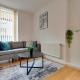 54 Woodpecker Way · Modern apartment near Addenbrookes Free parking Pass the Keys Cambridge - Photo 9