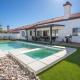Spacious 5 Bedroom House with Heated Pool and Jacuzzi, Las Vegas - Photo 7