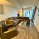 Comfy 1Bdrm den 2Baths with 3 real beds plus parking, Toronto (foto 2)