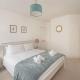 Churchill House - Two Bedrooms - Street Parking - Garden, Bath - Photo 3
