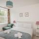 Churchill House - Two Bedrooms - Street Parking - Garden, Bath - Photo 7