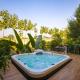 Alaya Stays Dacha 3 BHK Villa with Jacuzzi & Outdoor Bar, Palwal - Φωτογραφία 5