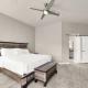 Lux 3BR Oasis Near Strip with Heated Pool and Jacuzzi, Las Vegas - Photo 3