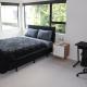 Large Bedroom with Private Bathroom Plus Shared Kitchen and Amenities, Окленд - Фото 1