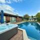 Brighton Blissful - Family Poolside Villa Pool Spa Sauna, Melbourne (foto 2)